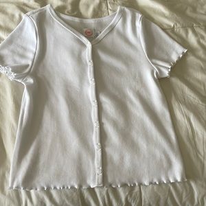 Large ten to twelve good for pre teens